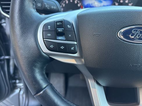 Certified 2022 Ford Explorer XLT w/ Equipment Group 202A image 21
