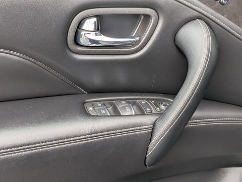 Used 2024 INFINITI QX80 Luxe image 13