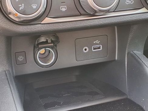 New 2025 Nissan Versa SV w/ Trunk Package image 20