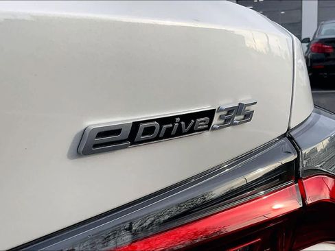 Certified 2023 BMW i4 eDrive35 image 11