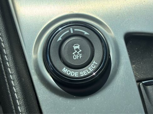 Used 2017 Chevrolet Corvette Z06 w/ Z07 Performance Package image 14