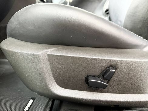 Used 2009 Dodge Challenger SRT8 w/ SRT Option Group II RWD image 34