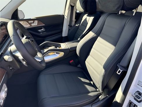 New 2026 Mercedes-Benz GLS 450 4MATIC image 10