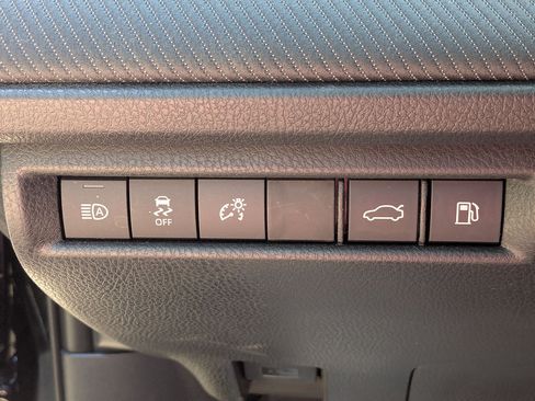 Used 2026 Toyota Camry SE w/ Convenience Package FWD image 16