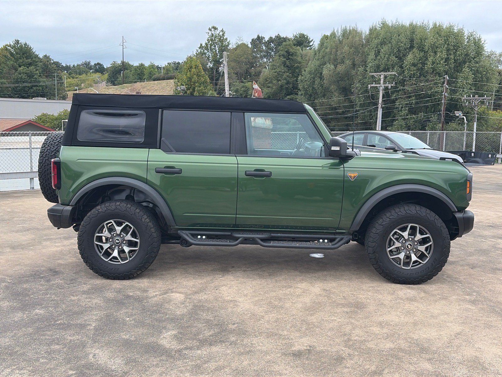 Certified 2023 Ford Bronco Badlands AWD/4WD image 2