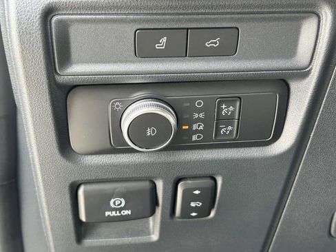 Used 2022 Ford Expedition Limited RWD image 13