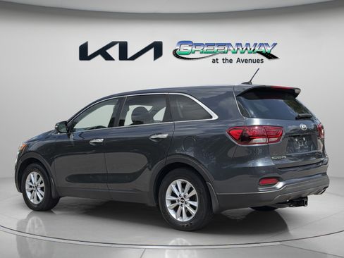 Used 2020 Kia Sorento LX FWD image 4