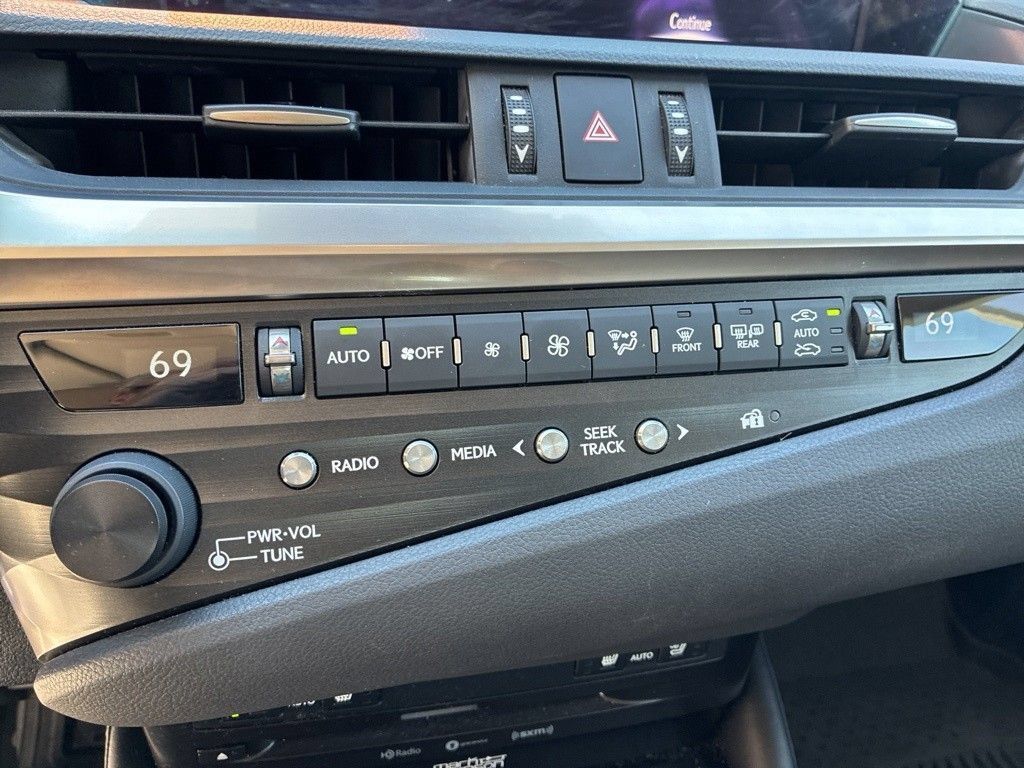 Used 2020 Lexus ES 300h w/ Premium Package FWD image 20