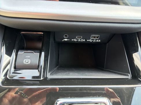 Certified 2025 Subaru Outback Premium image 35
