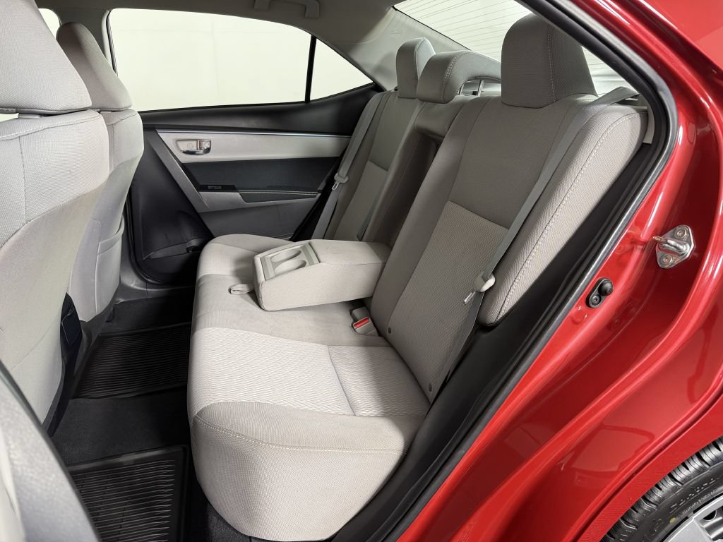 Used 2015 Toyota Corolla LE FWD image 21