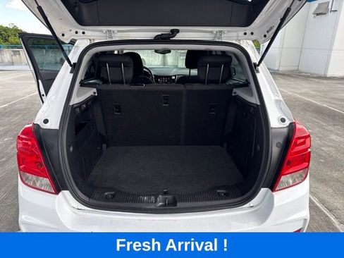 Used 2020 Chevrolet Trax LS FWD image 4