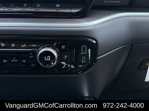 New 2026 GMC Sierra 1500 SLT AWD/4WD image 17