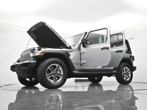Used 2019 Jeep Wrangler Unlimited Sport w/ Technology Group AWD/4WD image 48