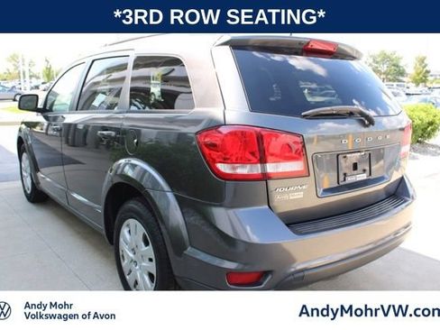 Used 2019 Dodge Journey SE FWD image 4