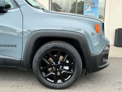 Used 2018 Jeep Renegade Altitude image 2