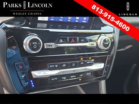 Used 2023 Ford Explorer Platinum w/ Technology Package AWD/4WD image 26