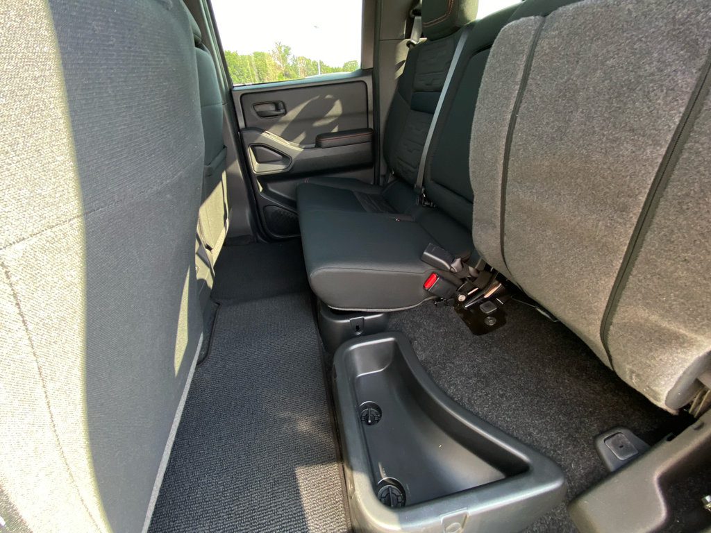 Used 2026 Nissan Frontier PRO-4X AWD/4WD image 11