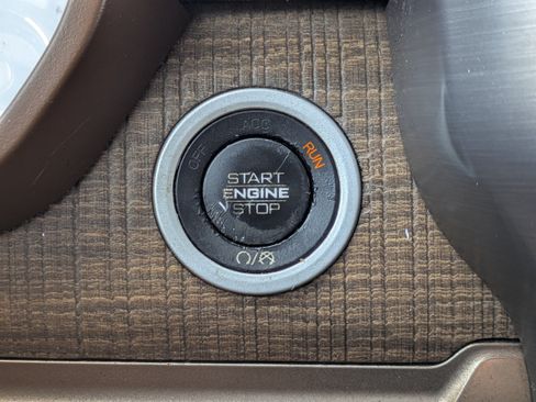 Certified 2019 RAM 1500 Limited RWD image 25
