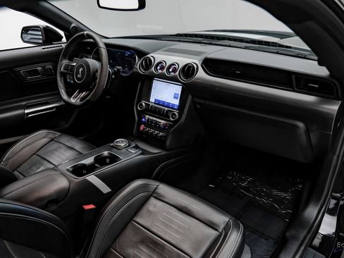 Used 2022 Ford Mustang Shelby GT500 w/ Technology Package image 44