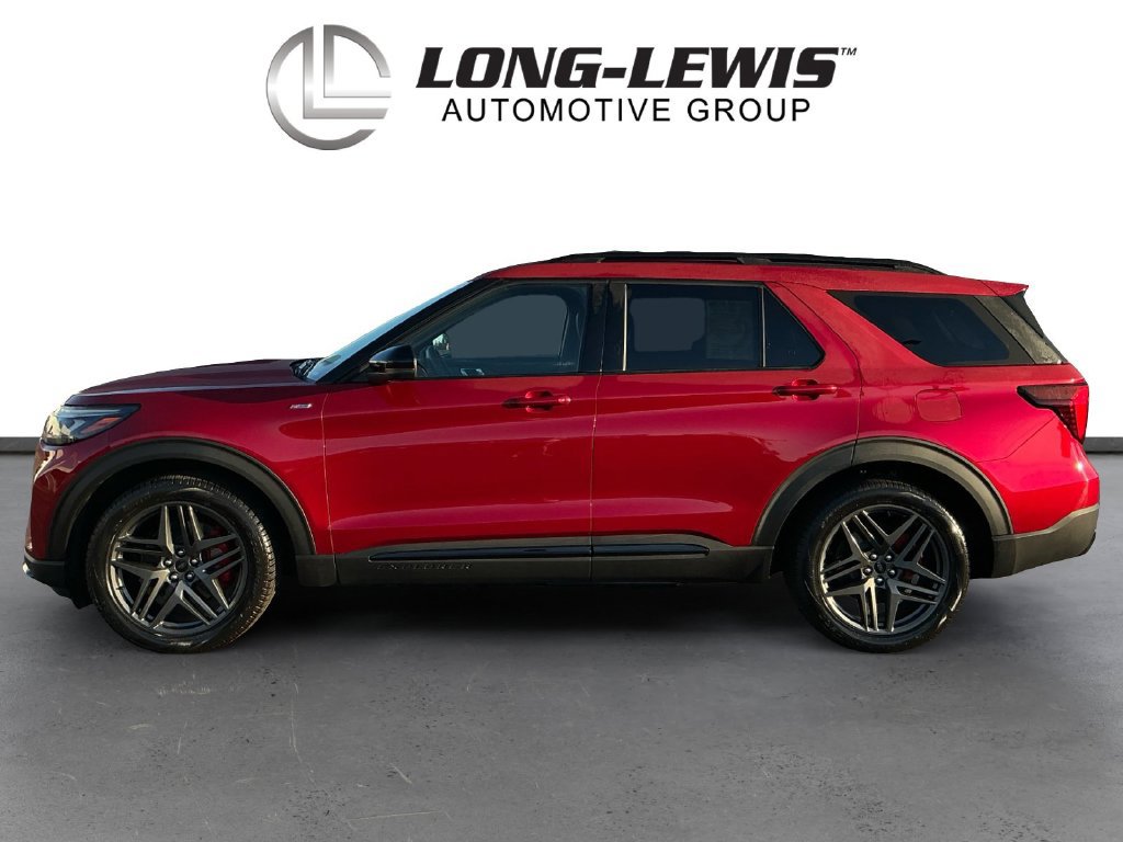Certified 2025 Ford Explorer ST-Line w/ Premium Package RWD image 2