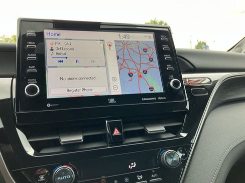 Used 2021 Toyota Camry XLE w/ Navigation Package image 21