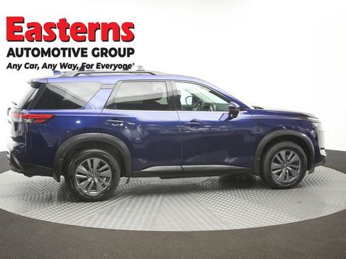 Used 2023 Nissan Pathfinder SV w/ SV Premium Package AWD/4WD image 45