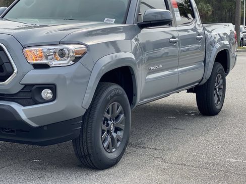 Used 2021 Toyota Tacoma SR5 RWD image 11