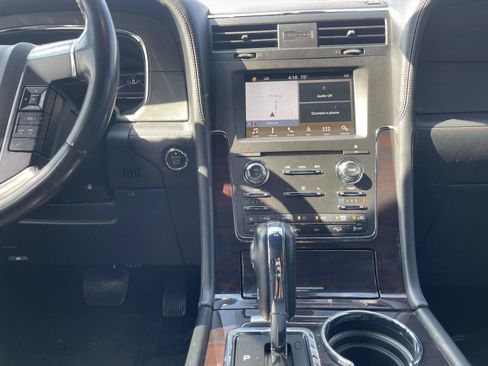 Used 2016 Lincoln Navigator L Reserve AWD/4WD image 18