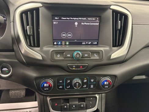 Certified 2024 GMC Terrain SLE w/ Driver Convenience Package image 20