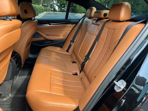 Used 2018 BMW 540i image 22