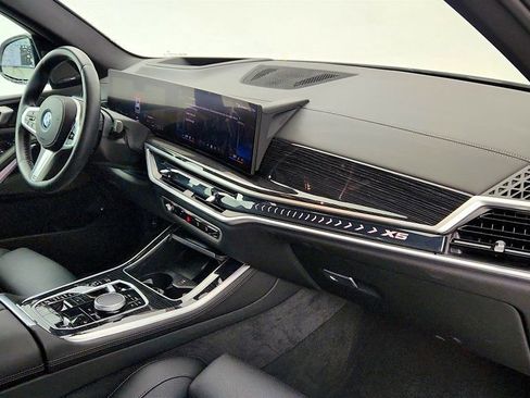 Used 2025 BMW X5 xDrive50e w/ M Sport Package image 25
