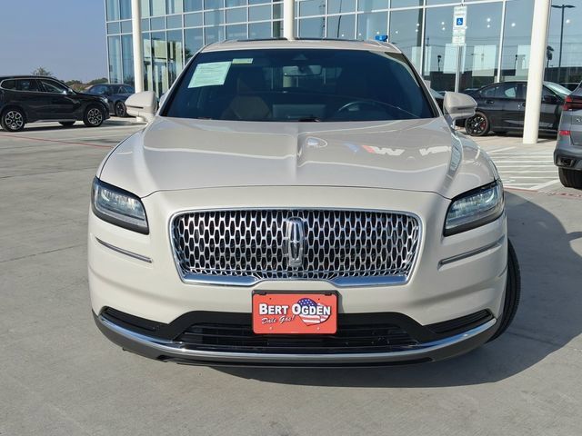Used 2023 Lincoln Nautilus Reserve AWD/4WD image 2
