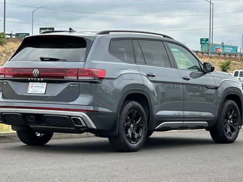 New 2026 Volkswagen Atlas Peak Edition AWD/4WD image 3