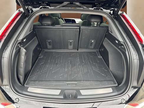 New 2027 Cadillac Optiq Luxury w/ LPO, Floor Liner Package AWD/4WD image 9