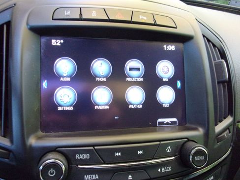 Used 2017 Buick Regal Premium w/ Driver Confidence Package #2 image 26