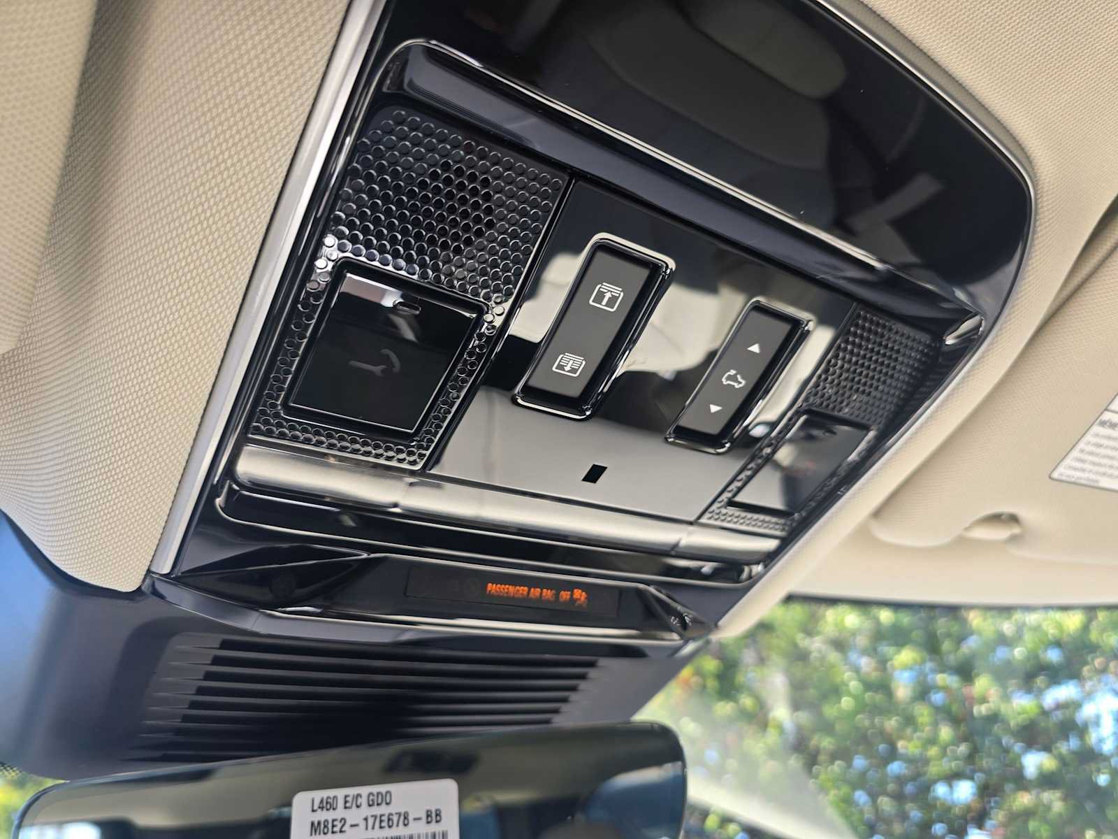 New 2026 Land Rover Range Rover SE AWD/4WD image 34