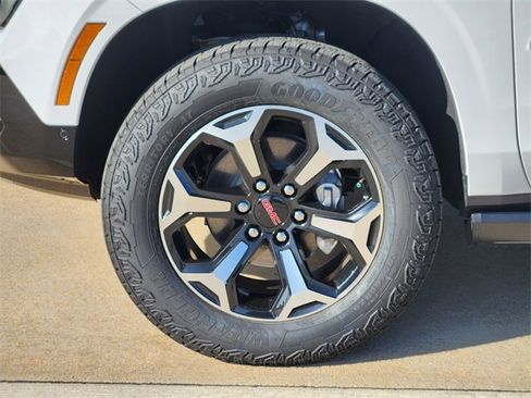 New 2026 GMC Yukon AT4 w/ AT4 Premium Plus Package image 9