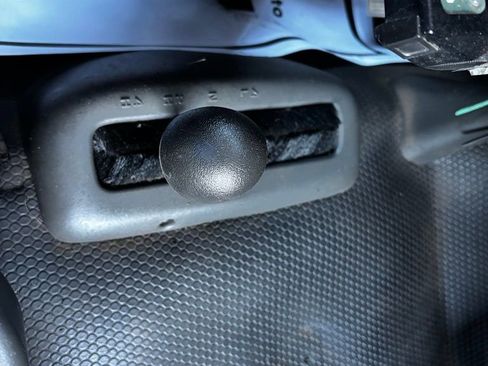 Used 2007 GMC Sierra 3500 SL w/ Heavy-Duty Power Package image 27