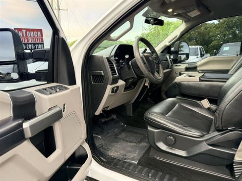 Used 2017 Ford F250 XLT w/ Camper Package AWD/4WD image 24
