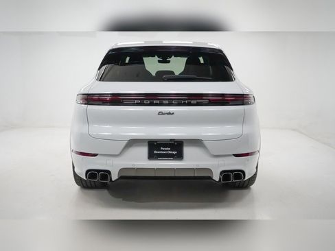 New 2025 Porsche Cayenne Turbo image 11