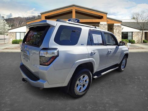 Used 2024 Toyota 4Runner SR5 image 5