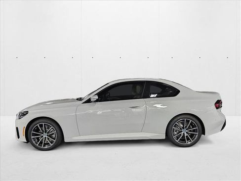 Used 2025 BMW 230i Coupe image 8