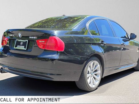 Used 2011 BMW 328i Sedan RWD image 3