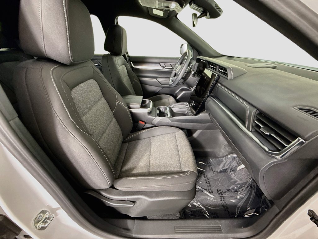 Used 2025 GMC Terrain Elevation w/ Black Edition AWD/4WD image 26