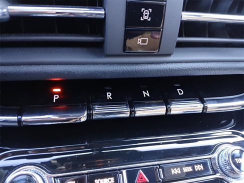 Used 2022 Lincoln Corsair Reserve w/ Equipment Group 201A image 11