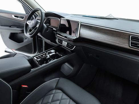 New 2026 Volkswagen Atlas SEL Premium R-Line image 33