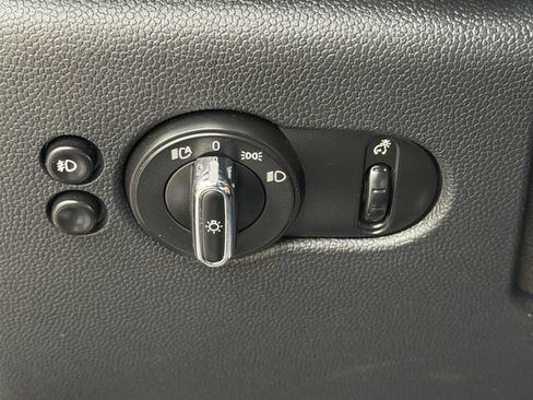 Used 2018 MINI Cooper S FWD image 22