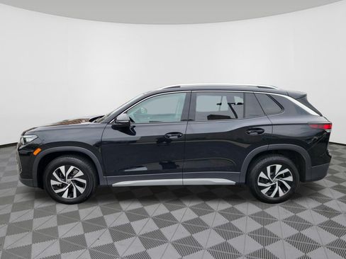 Used 2025 Volkswagen Tiguan S AWD/4WD image 5