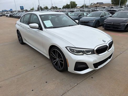 Used 2021 BMW 330i Sedan w/ M Sport Package RWD image 7