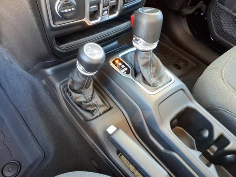 New 2026 Jeep Gladiator Sport image 26